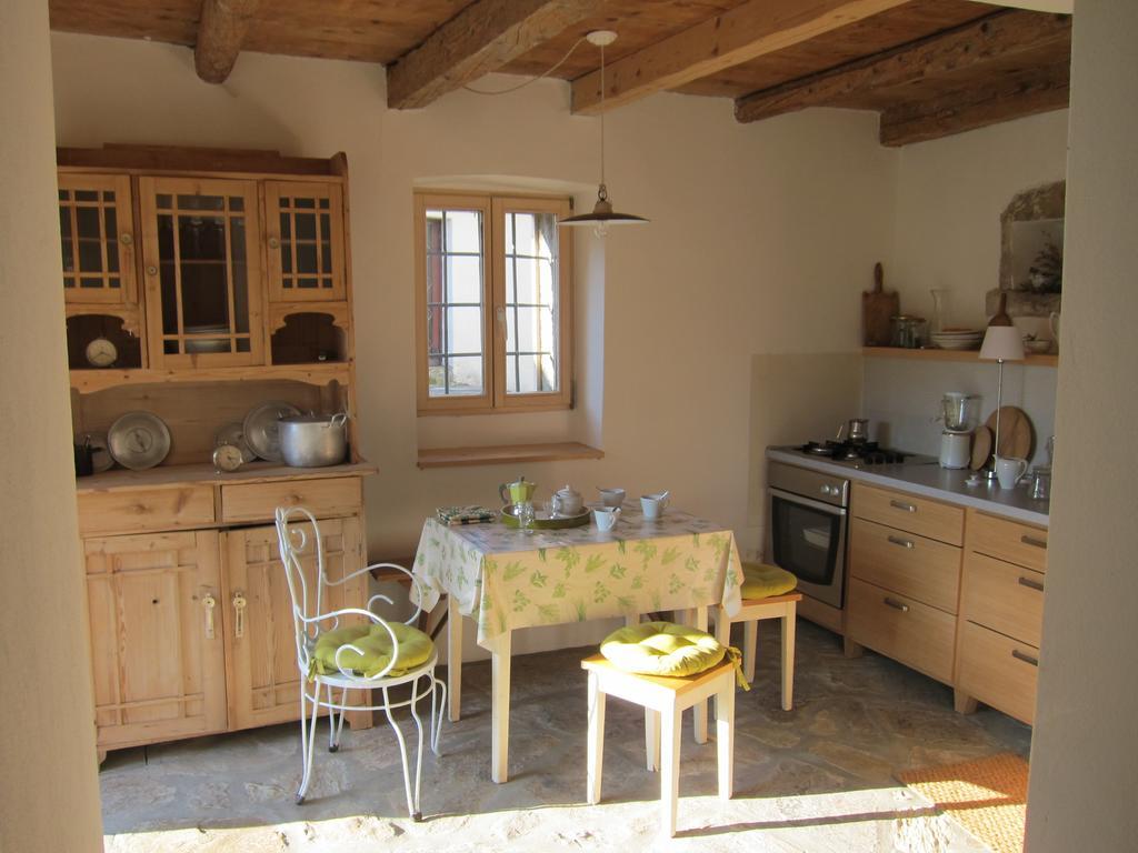Flori Adriatic Villa Marezige Rum bild
